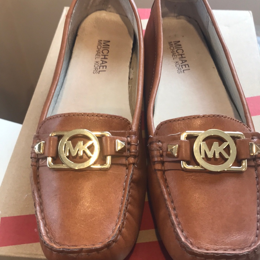 Women’s shoes
